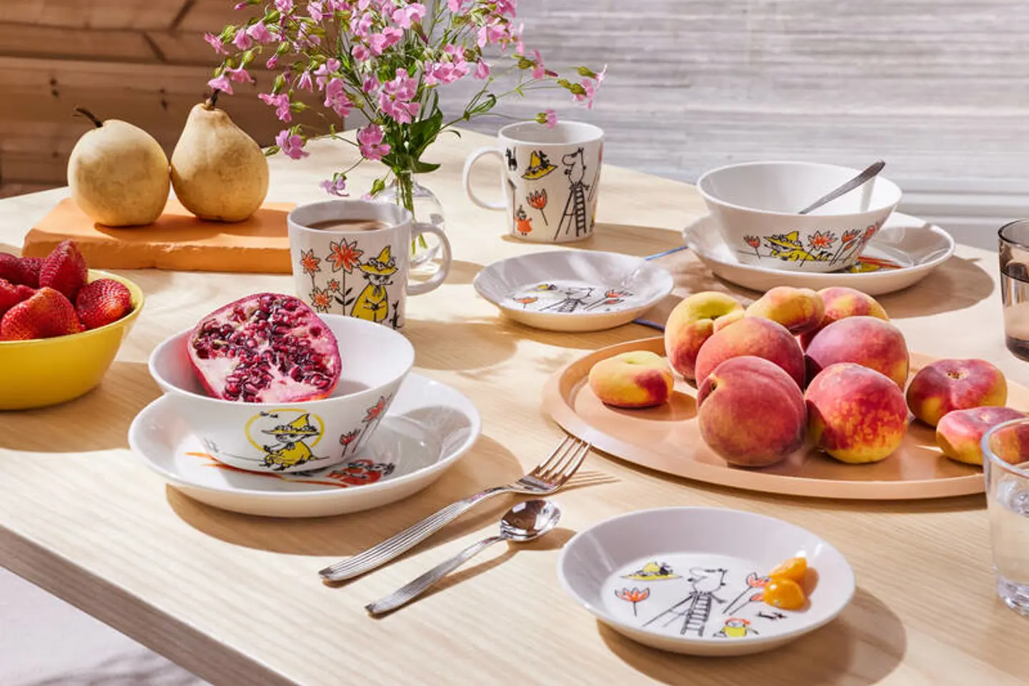 Moomin By Arabia 2022 Red Cross Collection Moominday 05
