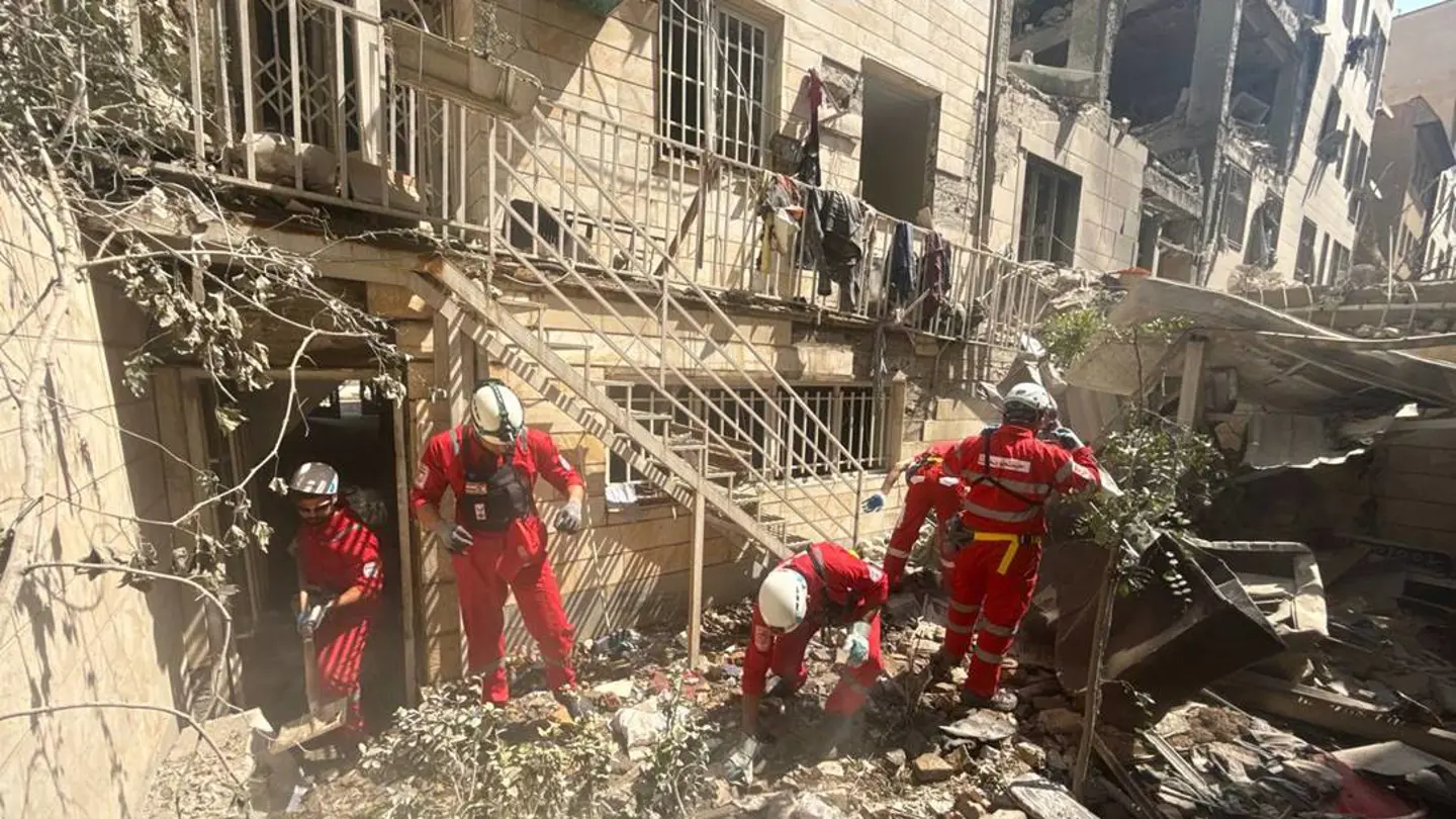 IRCS Rescue Workers