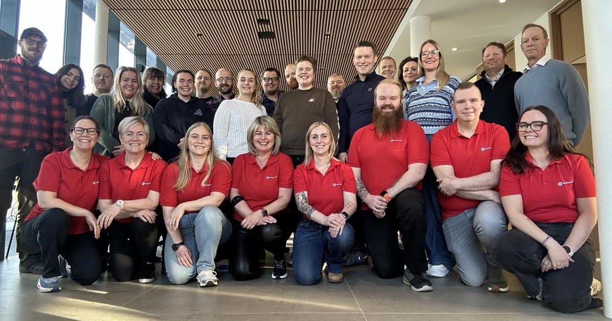 Nítján nýútskrifaðir leiðbeinendur í skyndihjálp - Rauði krossinn á Íslandi